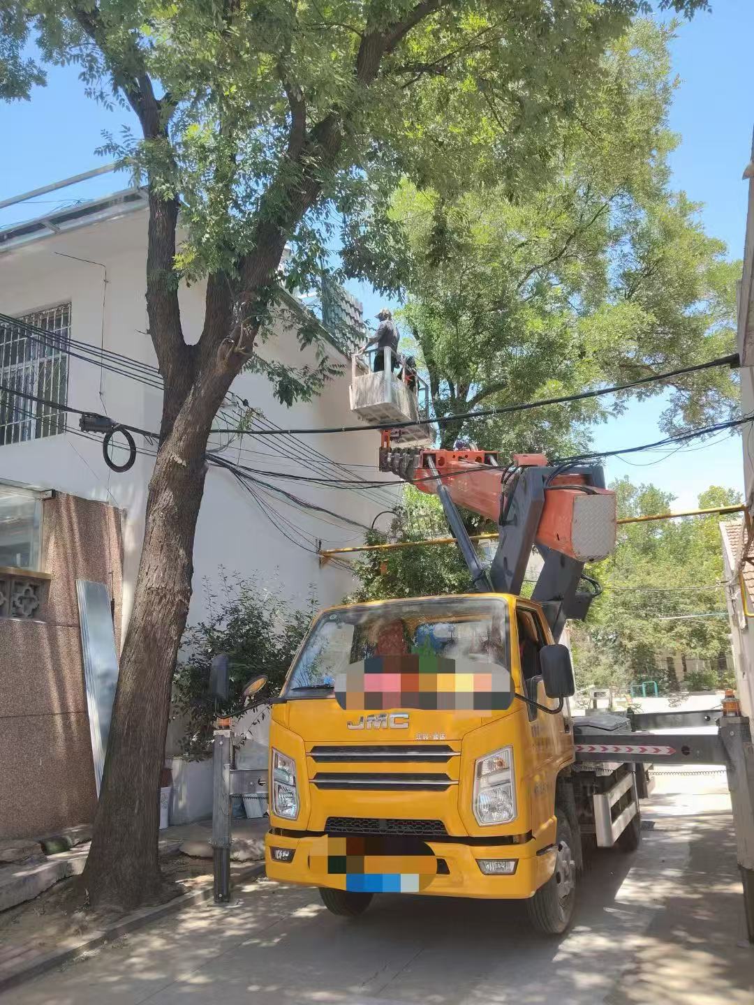 玉溪市高空作业车能吊装重物吗？最大承载多少公斤？